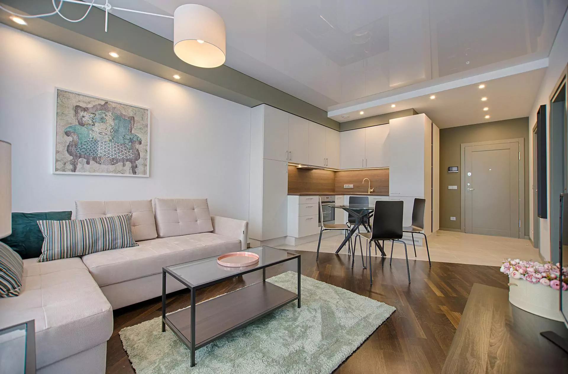 The right photo can make or break a buyer’s interest.
