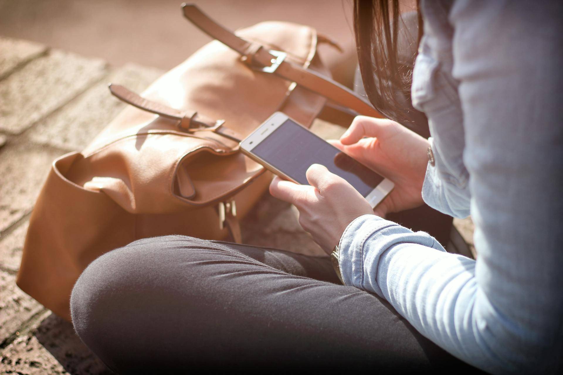 One quick message can turn silence into a signed contract.