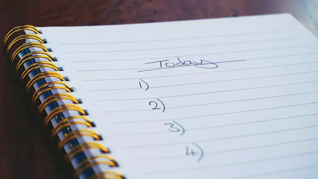A 3-point review keeps you moving without the overwhelm.
