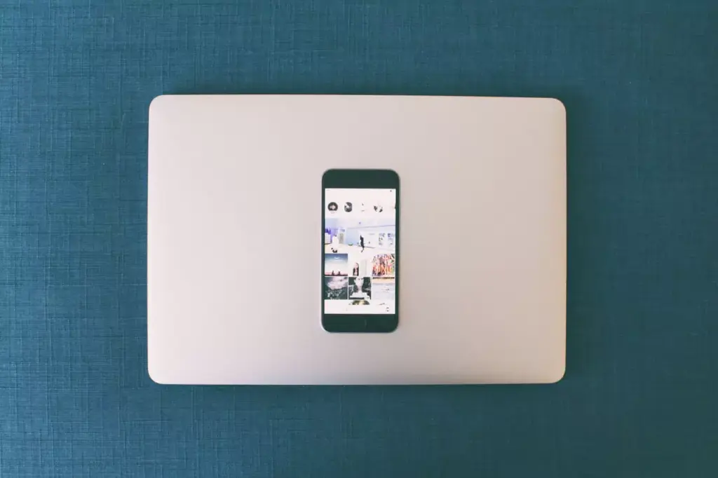 Quick market tips build trust—and engagement.