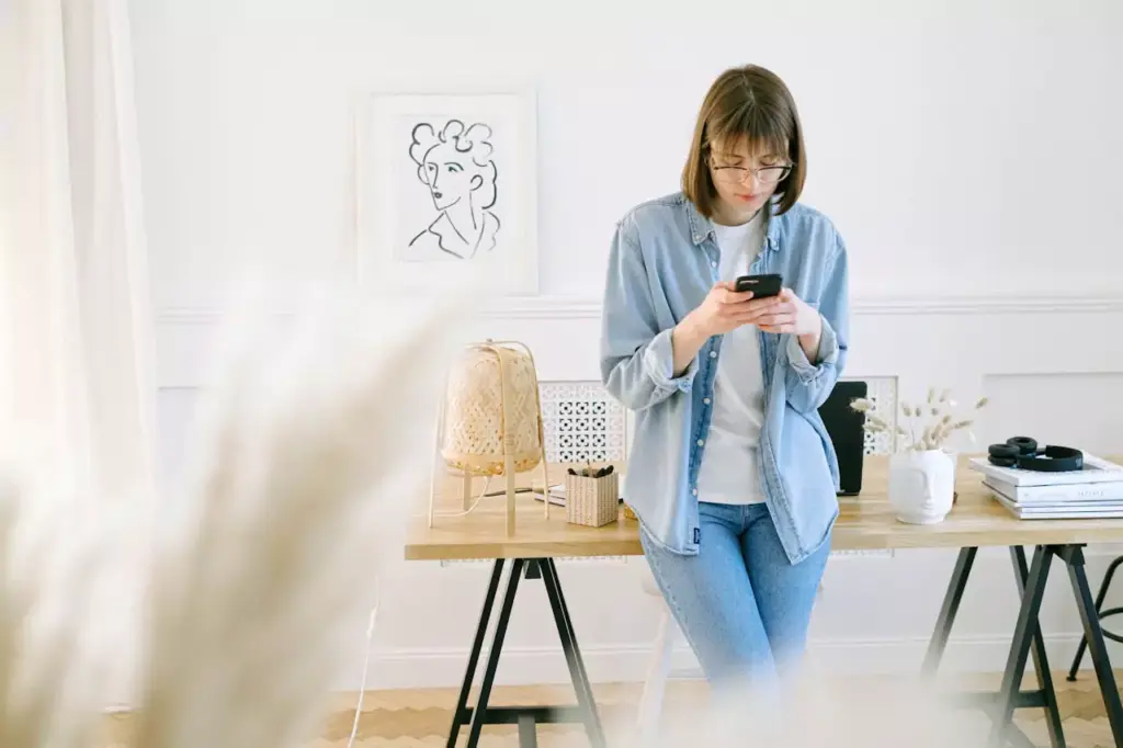 Simple messages that look like they came straight from you—automated, not robotic.