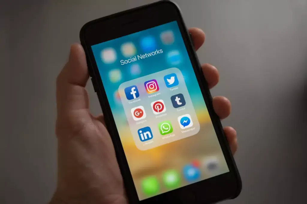 One tweak in your bio can position you as the go-to agent in your area.