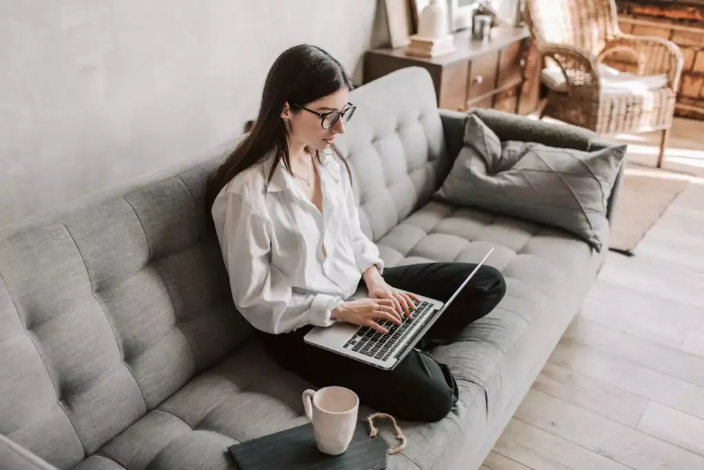 Save time with pre-written templates for your most common messages.