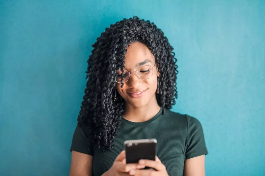 Memorable branding makes you the go-to agent—online and off.